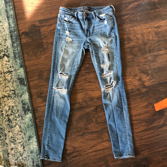 Abercrombie & Fitch Denim - 🌺 FINAL PRICE Abercrombie Ripped Skinny Jeans